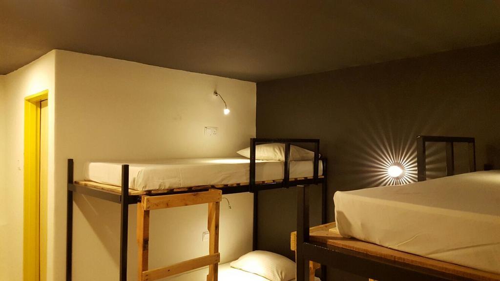 Revopackers Beds And Bunks Hostel Kuala Lumpur Ruang foto