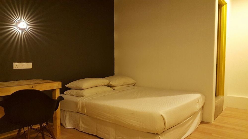 Revopackers Beds And Bunks Hostel Kuala Lumpur Bagian luar foto