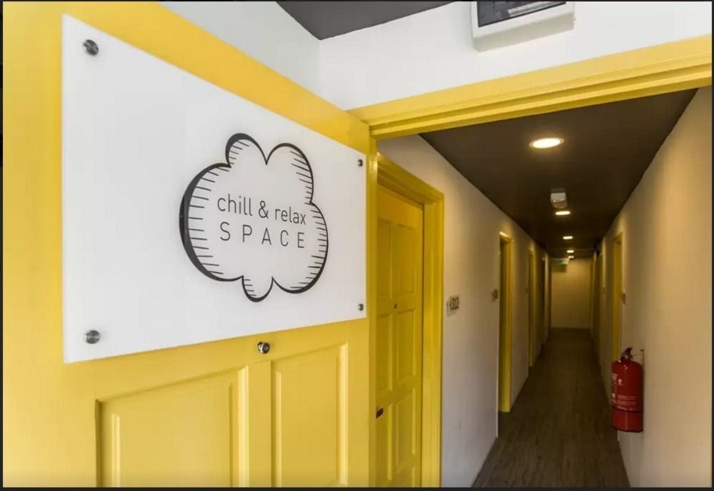Revopackers Beds And Bunks Hostel Kuala Lumpur Bagian luar foto