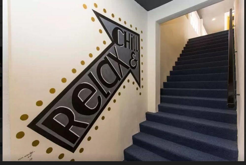 Revopackers Beds And Bunks Hostel Kuala Lumpur Bagian luar foto